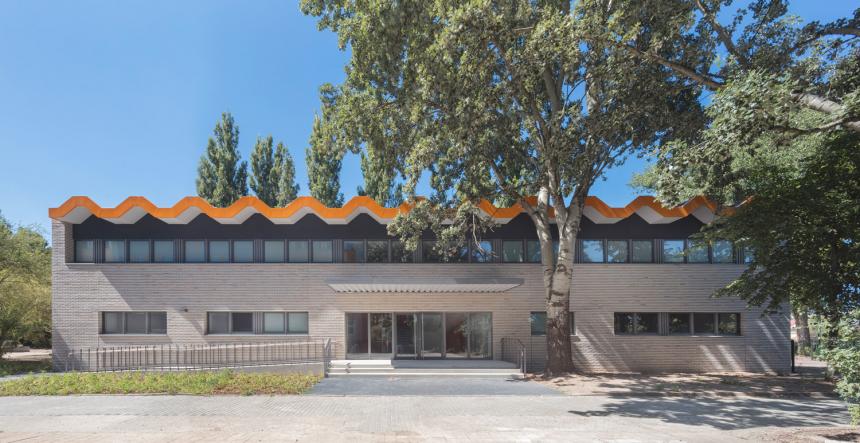 MAEDEBACH & REDELEIT ARCHITEKTEN, Berlin (DE)	Sporthalle Richard-Wagner-Grundschule, Berlin-Lichtenberg (DE)